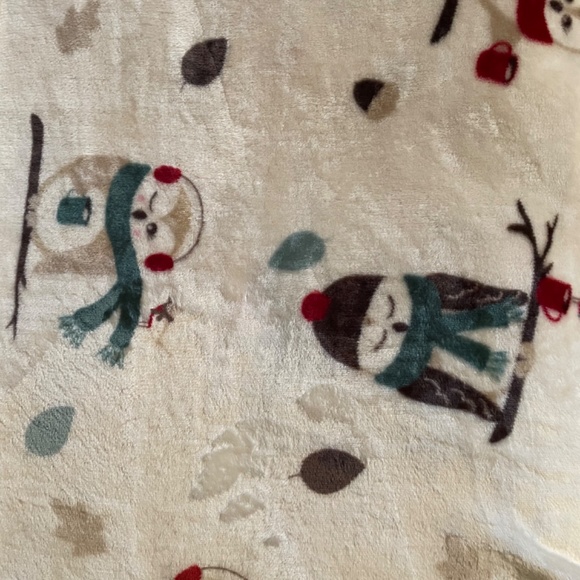 Winter throw /lap blanket - Picture 3 of 3